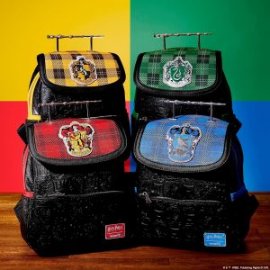Loungefly - Harry Potter - Gryffindor Plain Mini Backpack and Wand - Exclusivité Amazon - Sac Mignon à Collectionner - Idée de Cadeau - Produits Officiels - pour Les Garçons, Girls - Movies Fans 